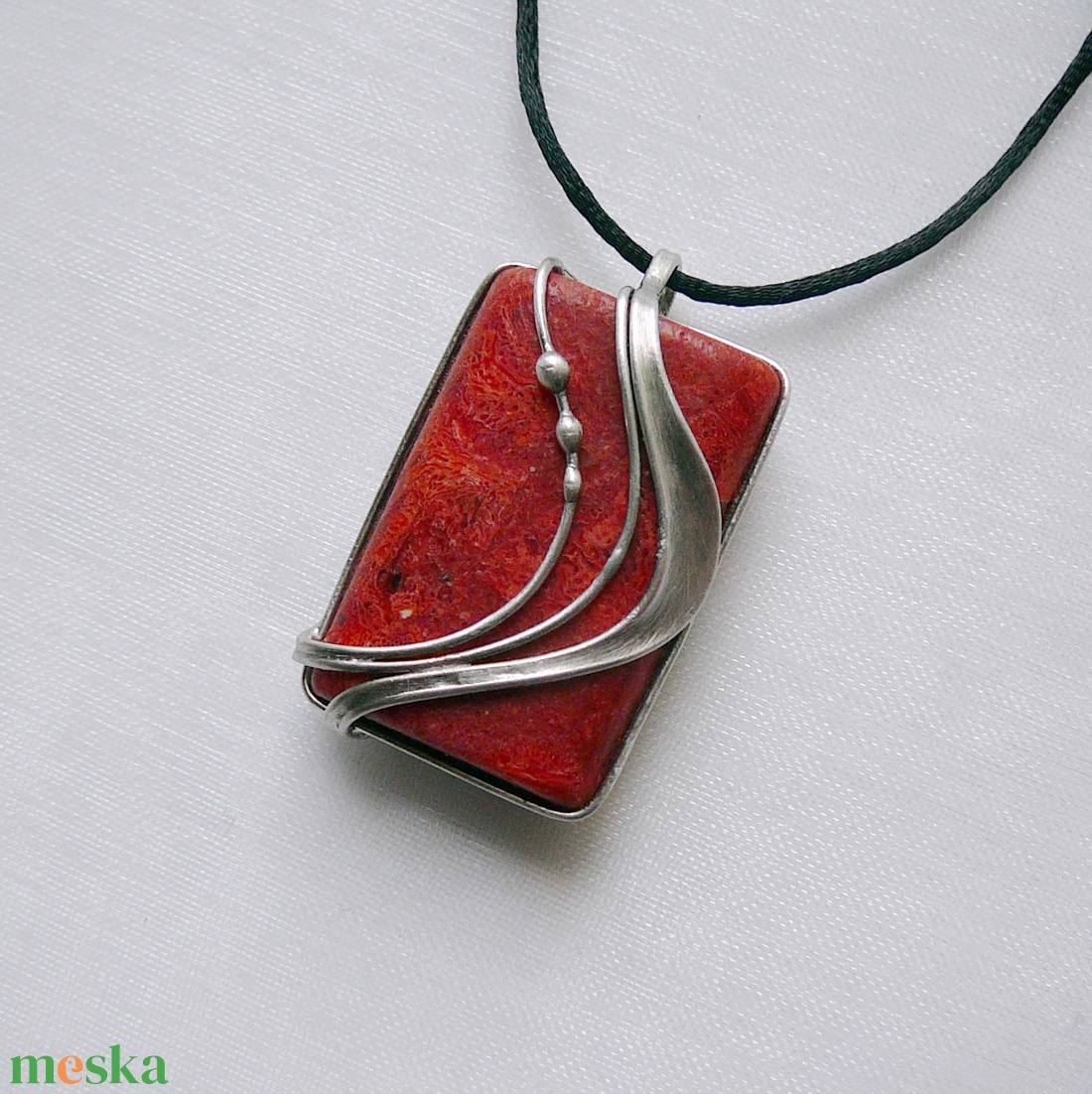 Vörös korall medál - ékszer - nyaklánc - medálos nyaklánc - Meska.hu
