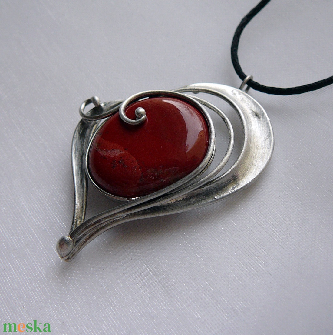 Vörös jáspis szív medál - ékszer - nyaklánc - medálos nyaklánc - Meska.hu
