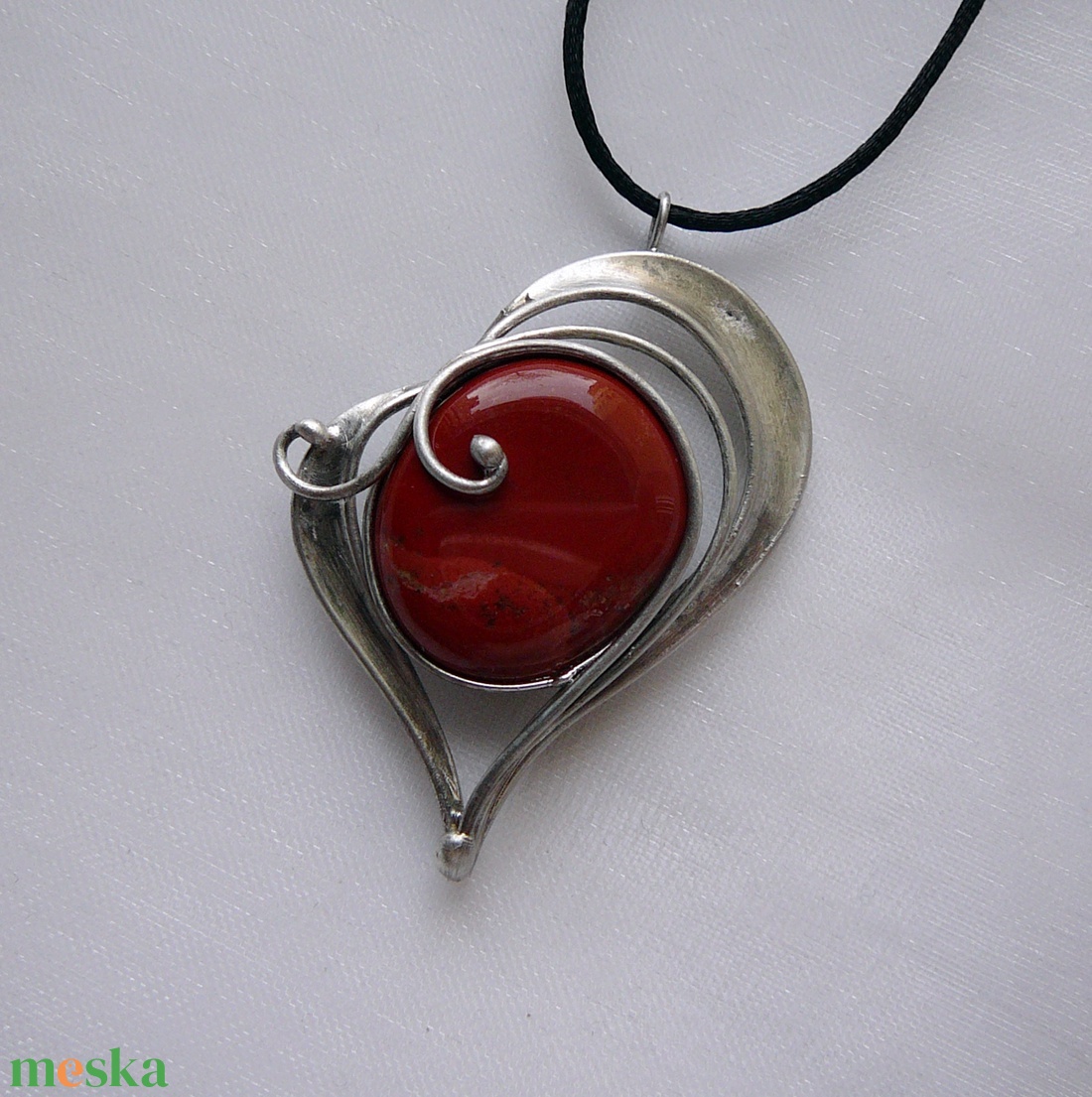 Vörös jáspis szív medál - ékszer - nyaklánc - medálos nyaklánc - Meska.hu