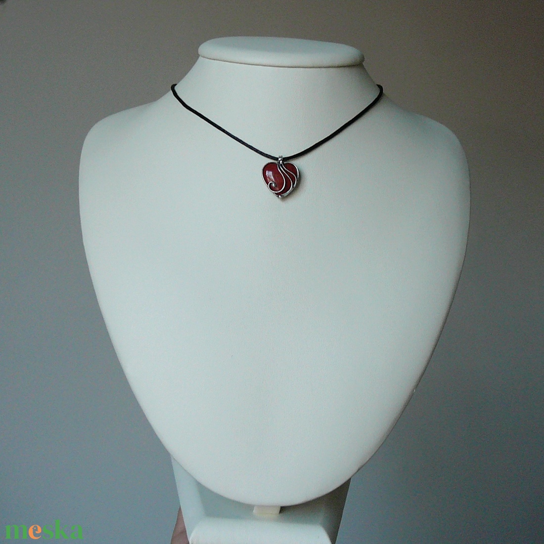 Vörös jáspis mini szív medál - ékszer - nyaklánc - medálos nyaklánc - Meska.hu