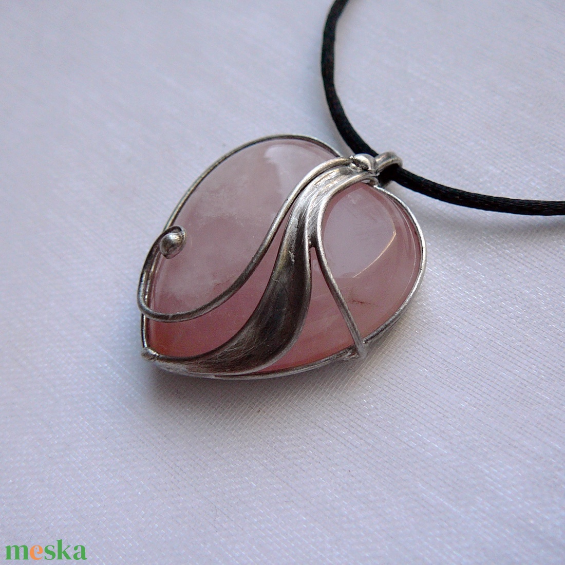 Rózsakvarc szív medál - ékszer - nyaklánc - medálos nyaklánc - Meska.hu