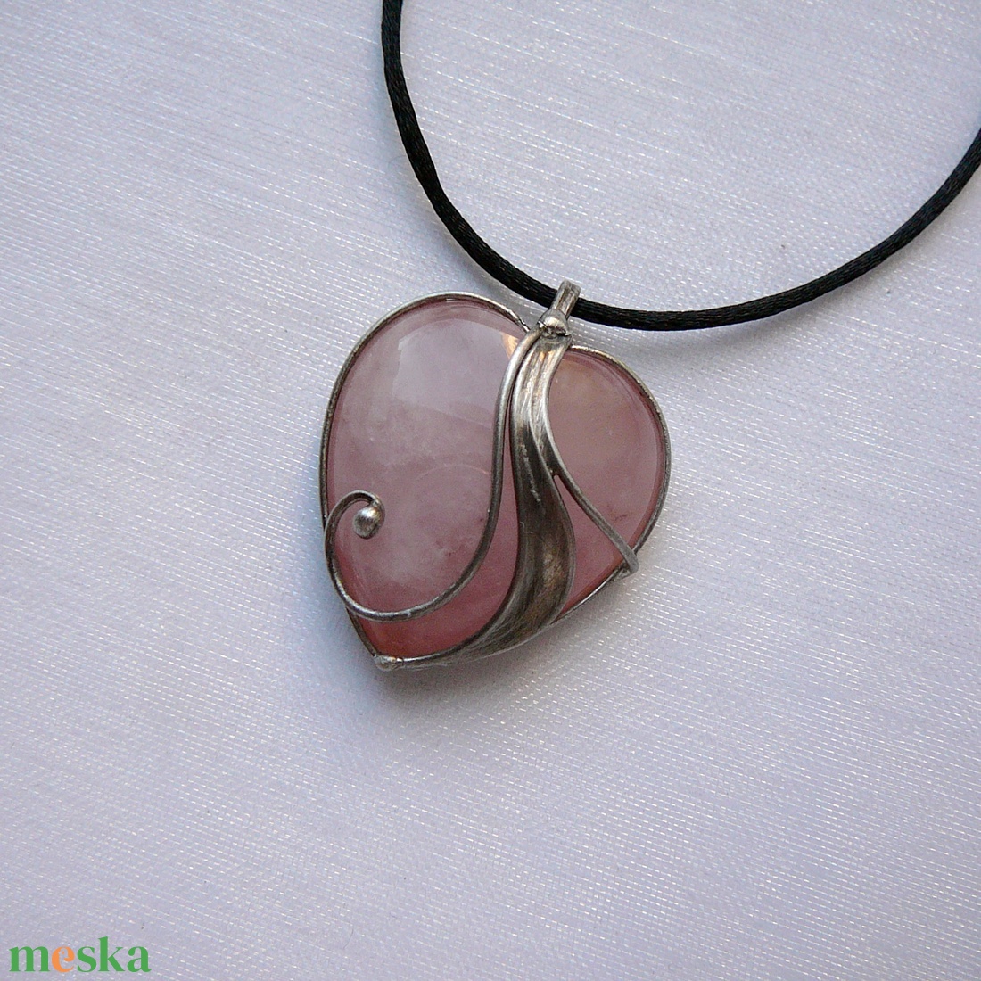 Rózsakvarc szív medál - ékszer - nyaklánc - medálos nyaklánc - Meska.hu