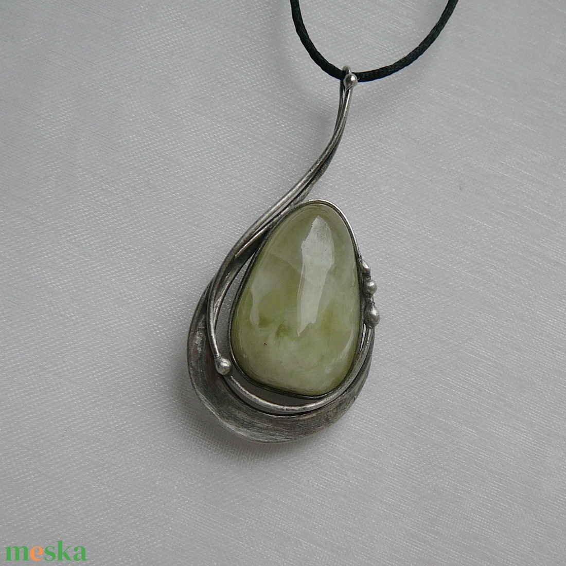 Prehnit medál - ékszer - nyaklánc - medálos nyaklánc - Meska.hu