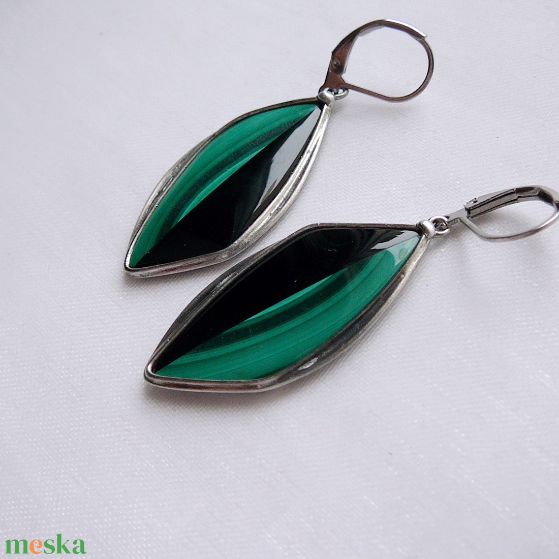 Malachit fülbevaló - ékszer - fülbevaló - lógó fülbevaló - Meska.hu
