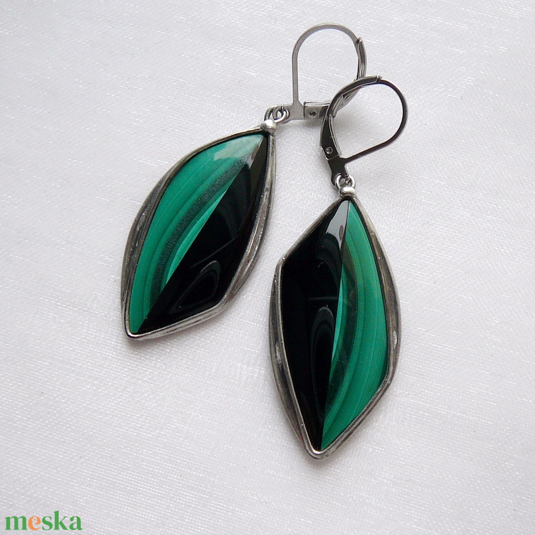 Malachit fülbevaló - ékszer - fülbevaló - lógó fülbevaló - Meska.hu