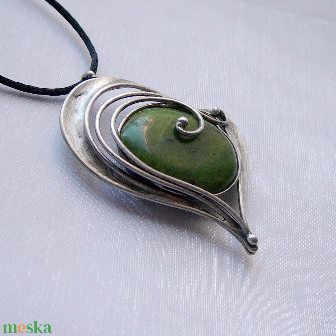 Nefrit szív medál - ékszer - nyaklánc - medálos nyaklánc - Meska.hu