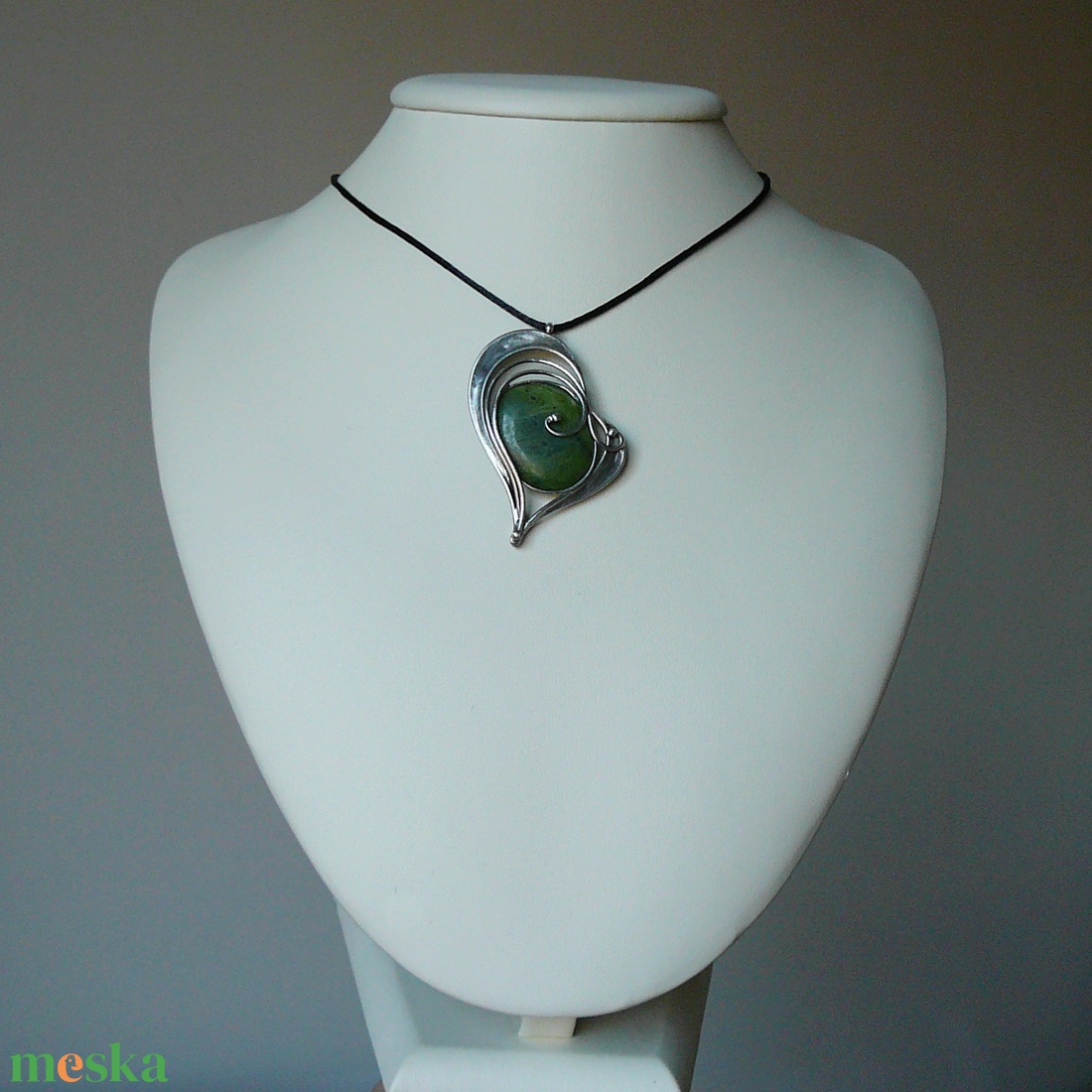 Nefrit szív medál - ékszer - nyaklánc - medálos nyaklánc - Meska.hu