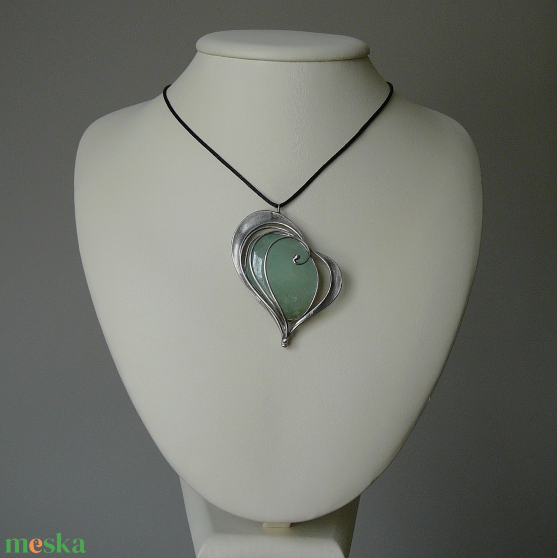 Prehnit szív medál - ékszer - nyaklánc - medálos nyaklánc - Meska.hu