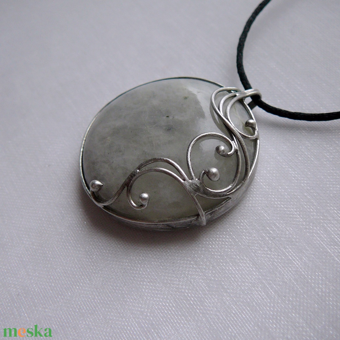 Holdkő medál - ékszer - nyaklánc - medálos nyaklánc - Meska.hu