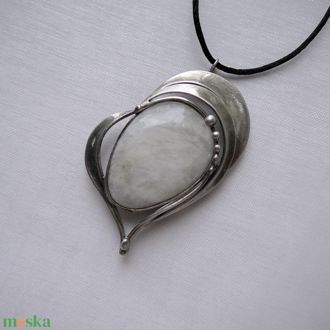 Holdkő szív medál - ékszer - nyaklánc - medálos nyaklánc - Meska.hu