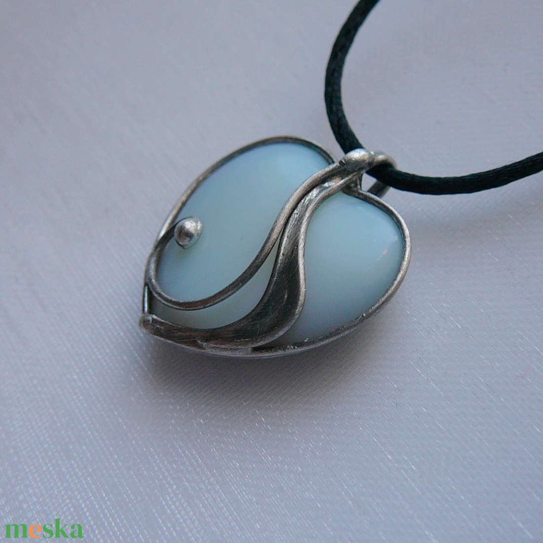 Opalit mini szív medál - ékszer - gyűrű - szoliter gyűrű - Meska.hu