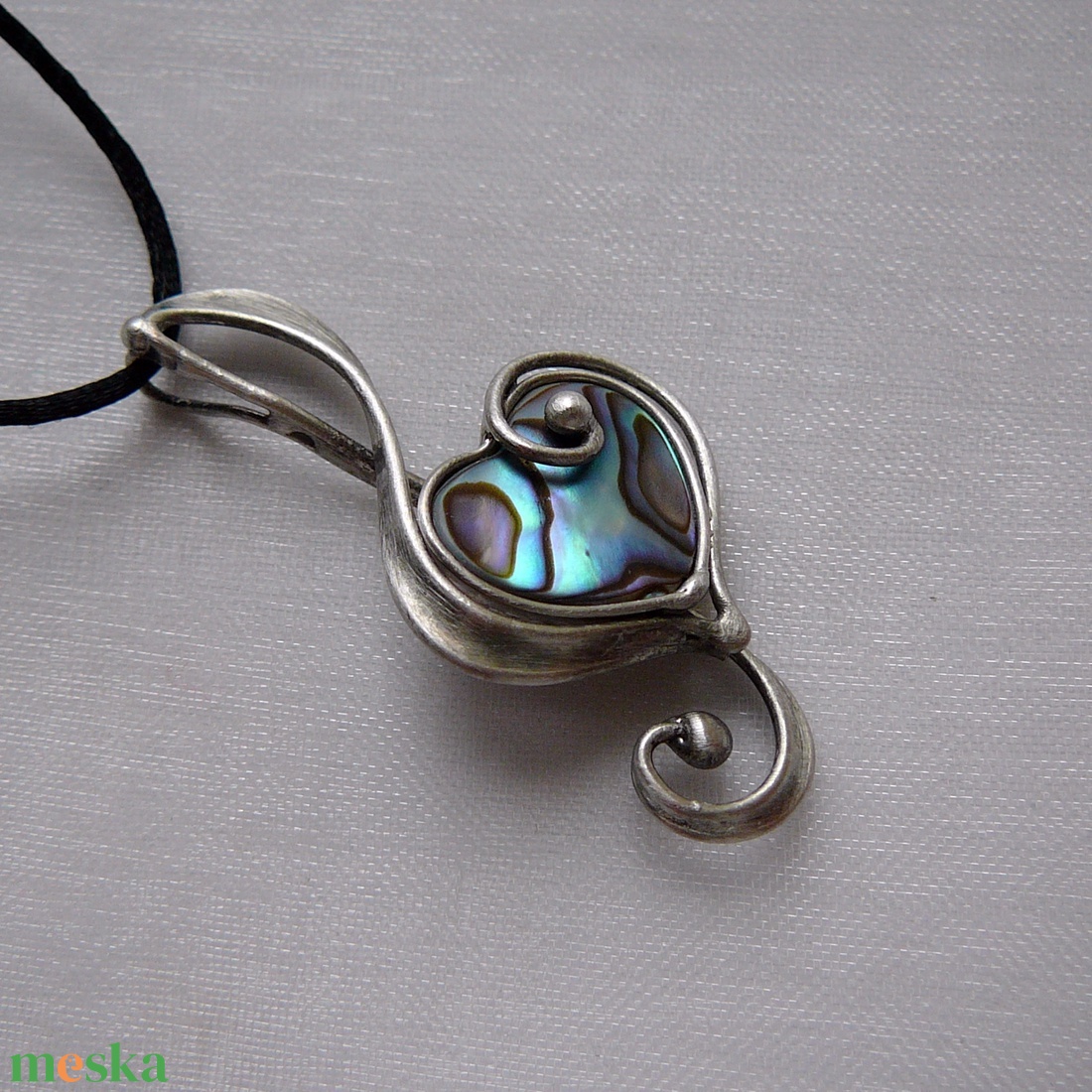 Pávakagyló violinkulcs medál - ékszer - nyaklánc - medálos nyaklánc - Meska.hu