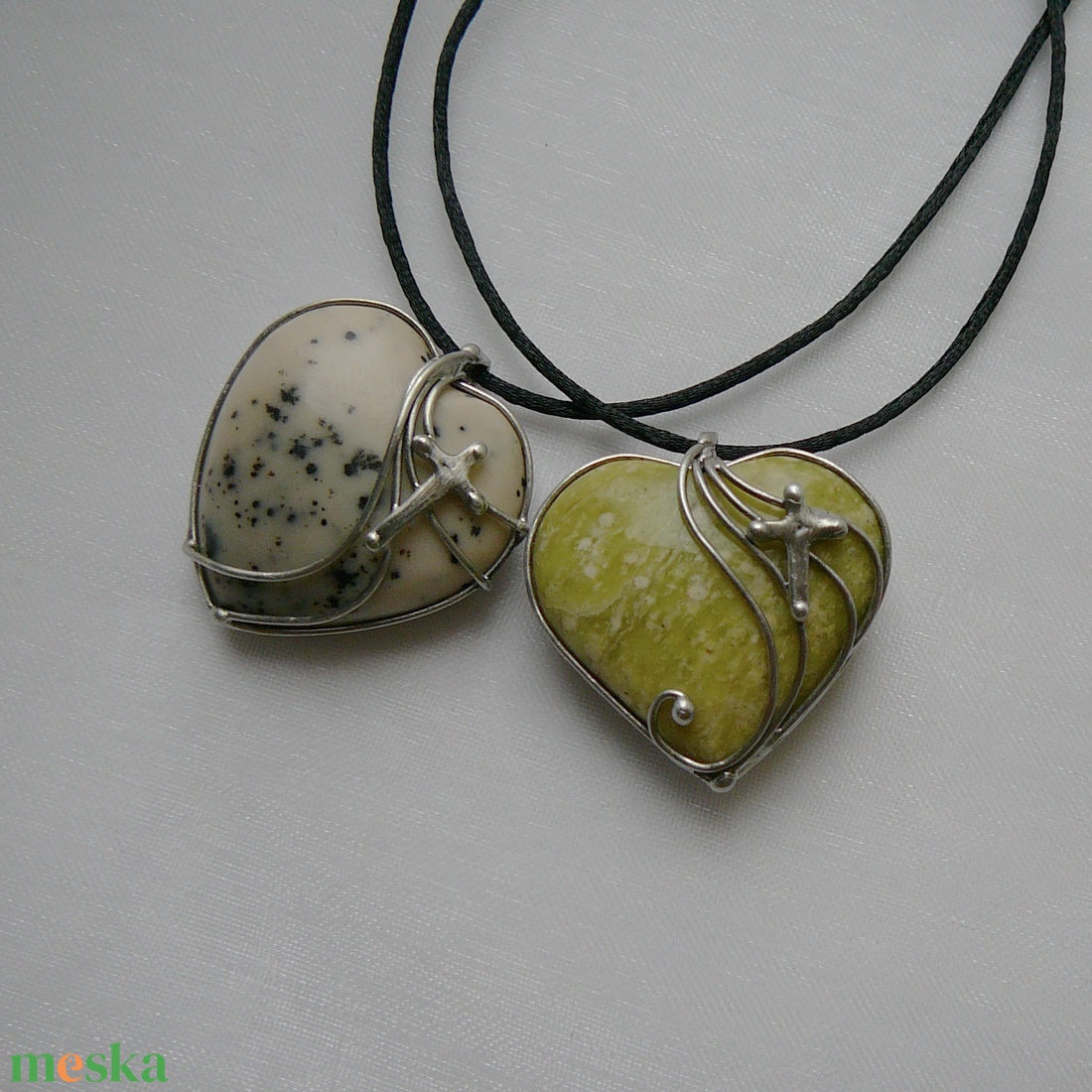 Kérésre készült merlinit és szerpentin szív medál - ékszer - nyaklánc - medál - Meska.hu