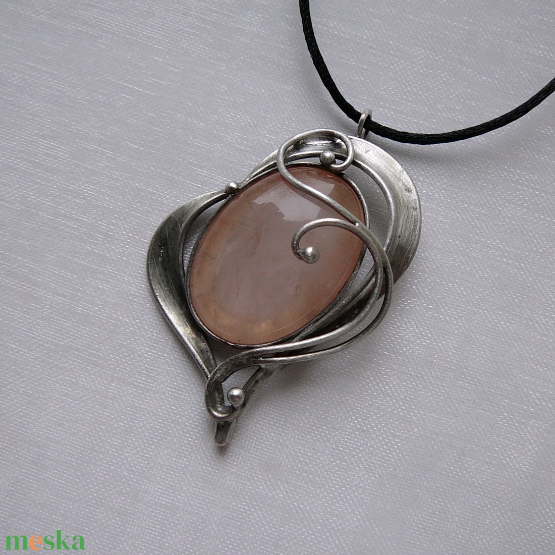 Rózsakvarc szív medál - ékszer - nyaklánc - medálos nyaklánc - Meska.hu