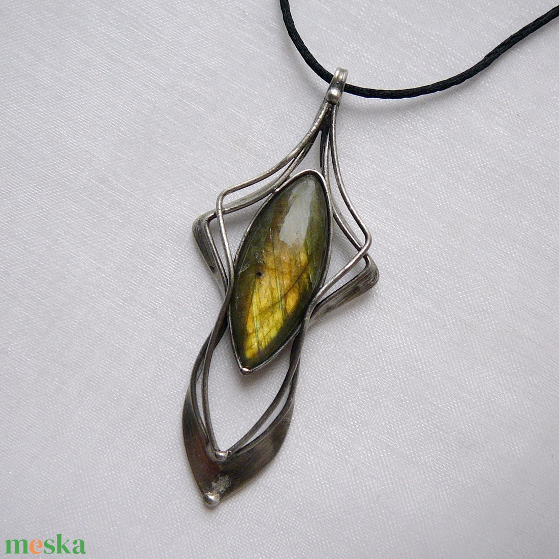 Labradorit medál - ékszer - nyaklánc - medál - Meska.hu