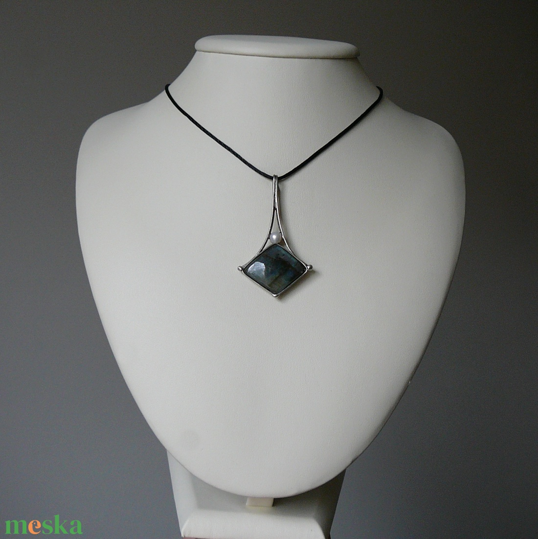 Labradorit medál - ékszer - nyaklánc - medál - Meska.hu