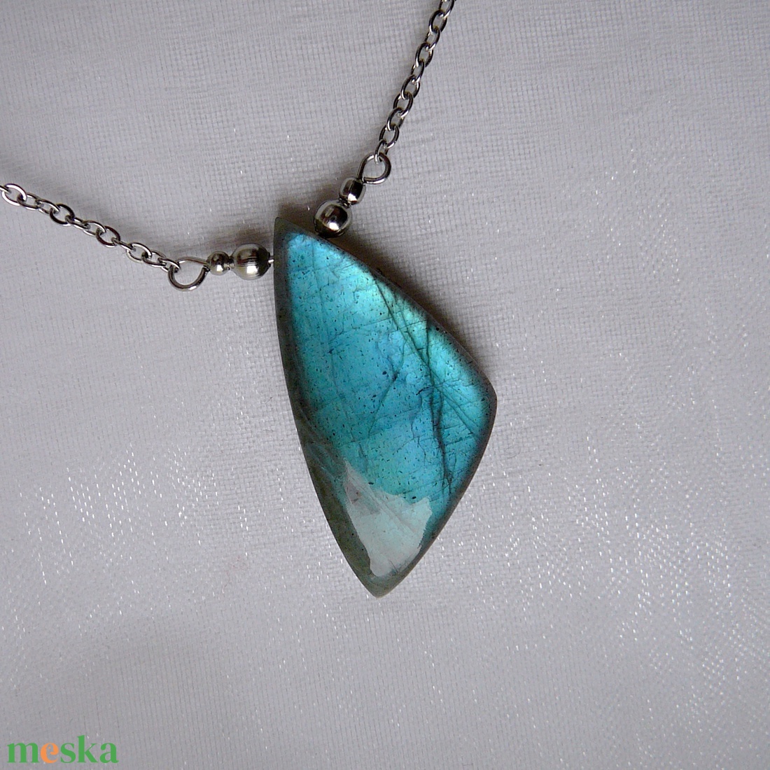 Labradorit medálos nyaklánc - ékszer - nyaklánc - medál - Meska.hu