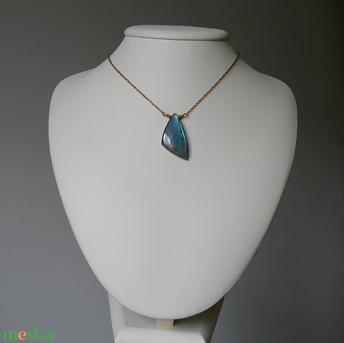 Labradorit medálos nyaklánc - ékszer - nyaklánc - medál - Meska.hu