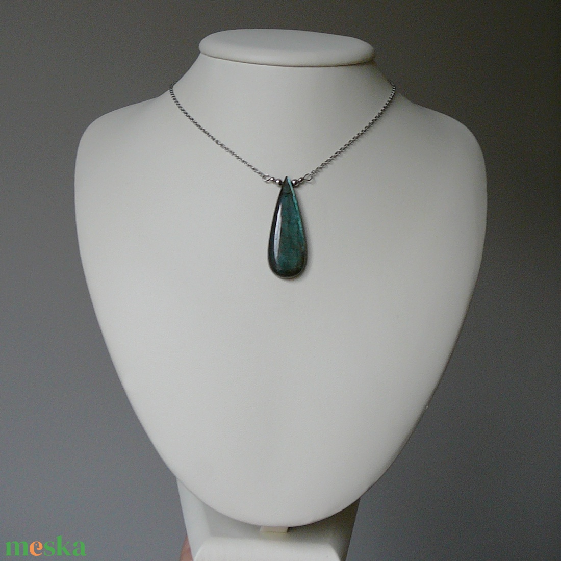 Labradorit medálos nyaklánc - ékszer - nyaklánc - medál - Meska.hu