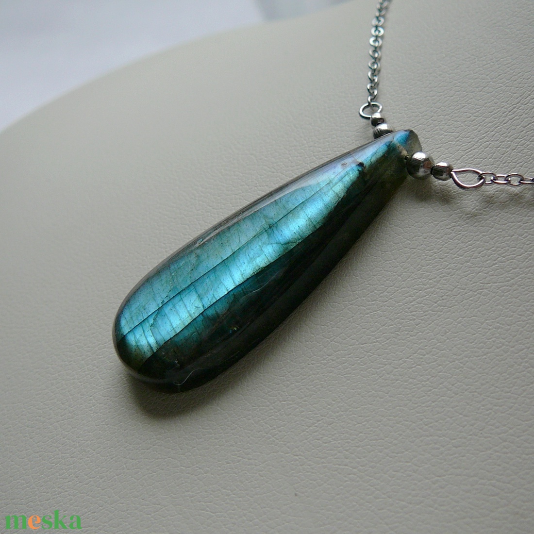 Labradorit medálos nyaklánc - ékszer - nyaklánc - medál - Meska.hu