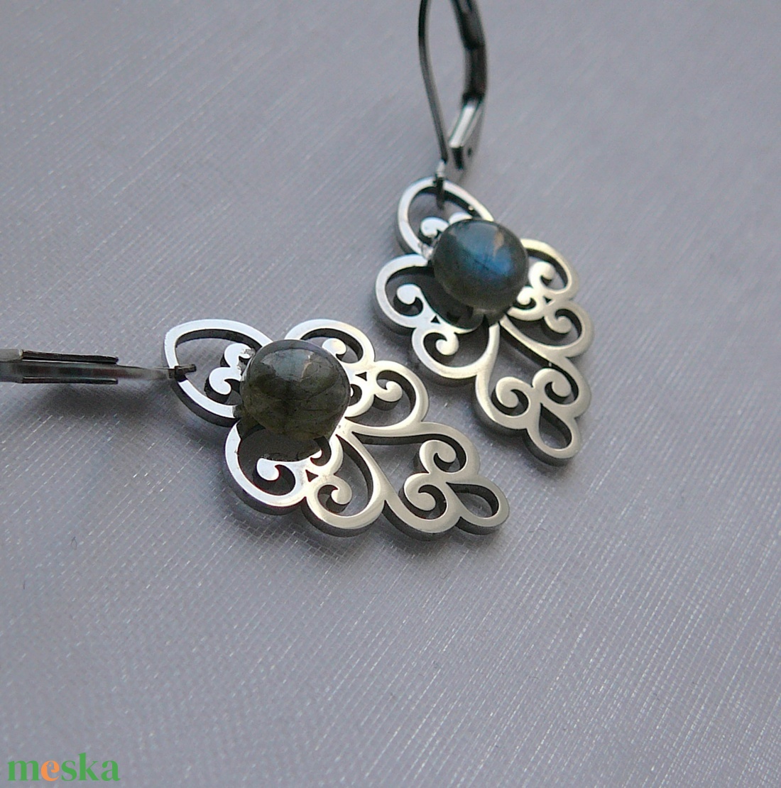 Filigrán labradorit fülbevaló - ékszer - fülbevaló - lógó csepp fülbevaló - Meska.hu
