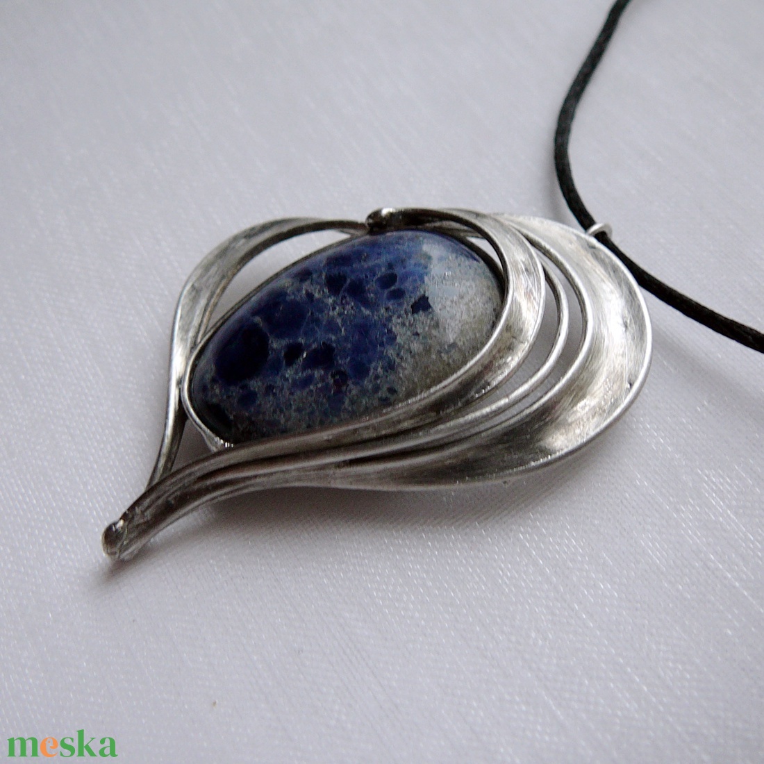 Szodalit szív medál - ékszer - fülbevaló - lógó fülbevaló - Meska.hu