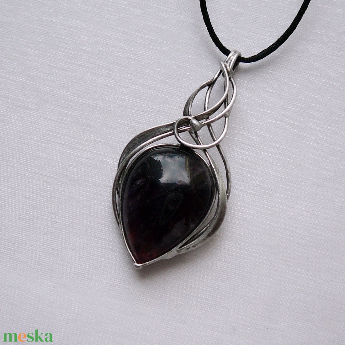 Ametiszt medál - ékszer - nyaklánc - medálos nyaklánc - Meska.hu
