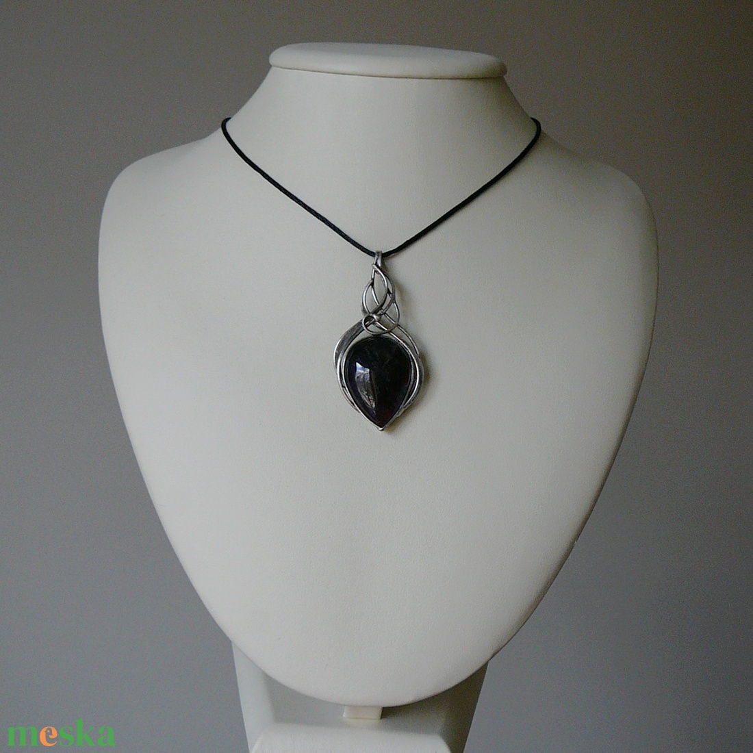 Ametiszt medál - ékszer - nyaklánc - medálos nyaklánc - Meska.hu