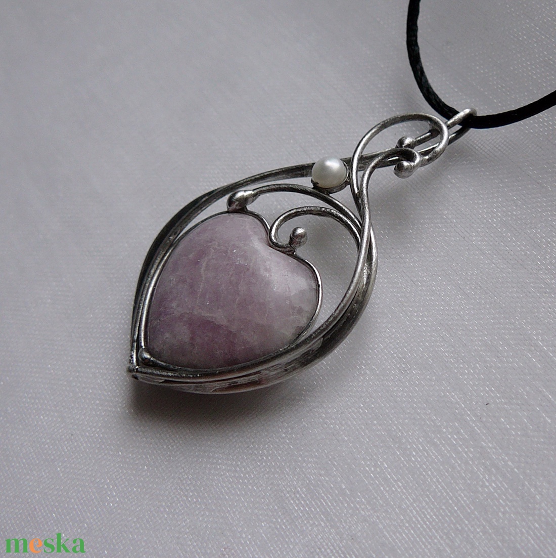 Lepidolit szív medál - ékszer - nyaklánc - medálos nyaklánc - Meska.hu