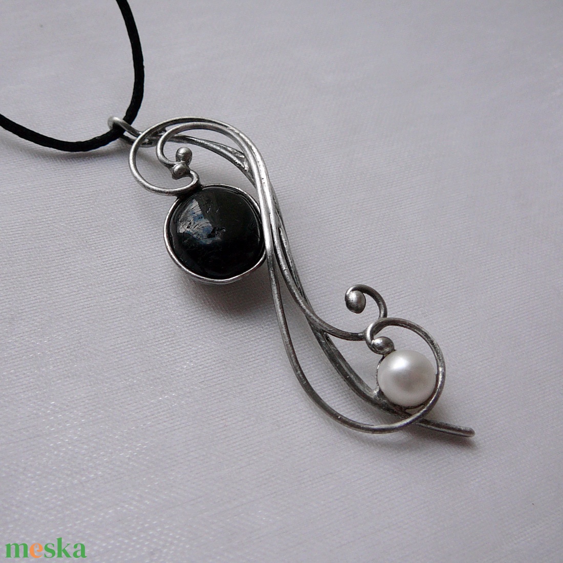 Fekete turmalin medál - ékszer - nyaklánc - medálos nyaklánc - Meska.hu