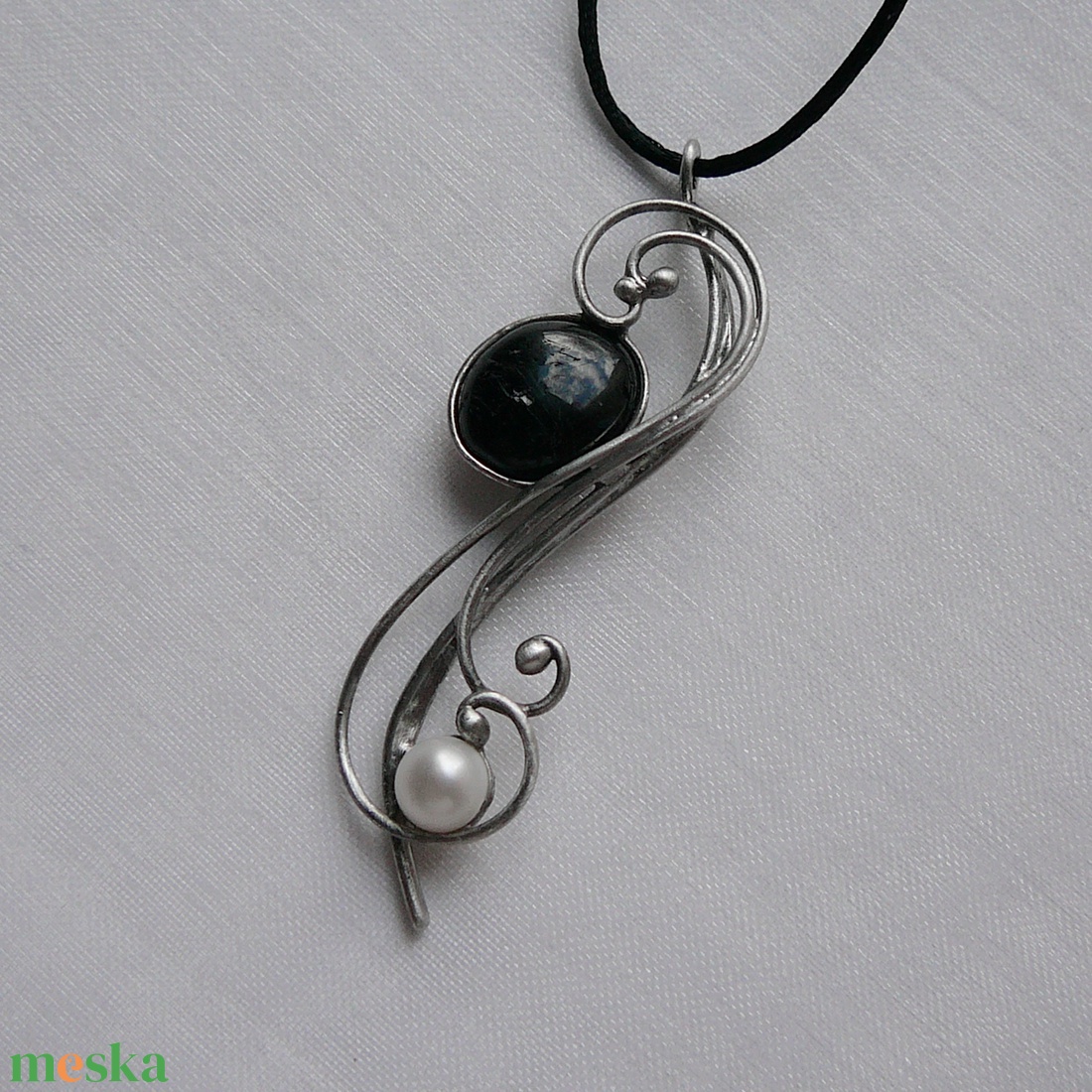 Fekete turmalin medál - ékszer - nyaklánc - medálos nyaklánc - Meska.hu