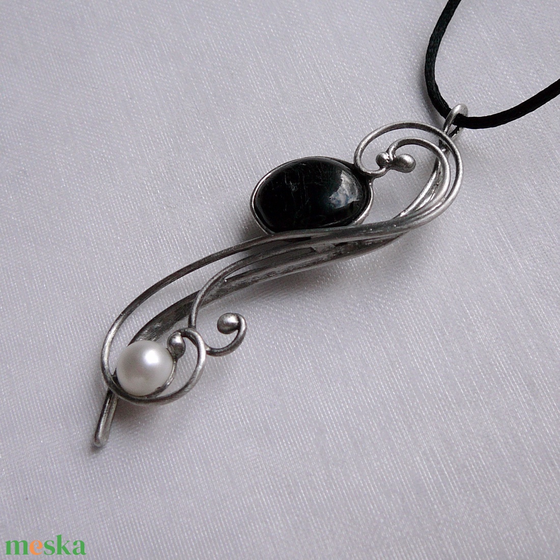 Fekete turmalin medál - ékszer - nyaklánc - medálos nyaklánc - Meska.hu