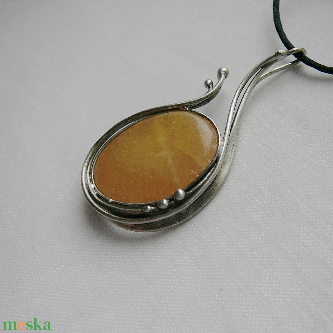 Kalcit medál - ékszer - nyaklánc - medálos nyaklánc - Meska.hu