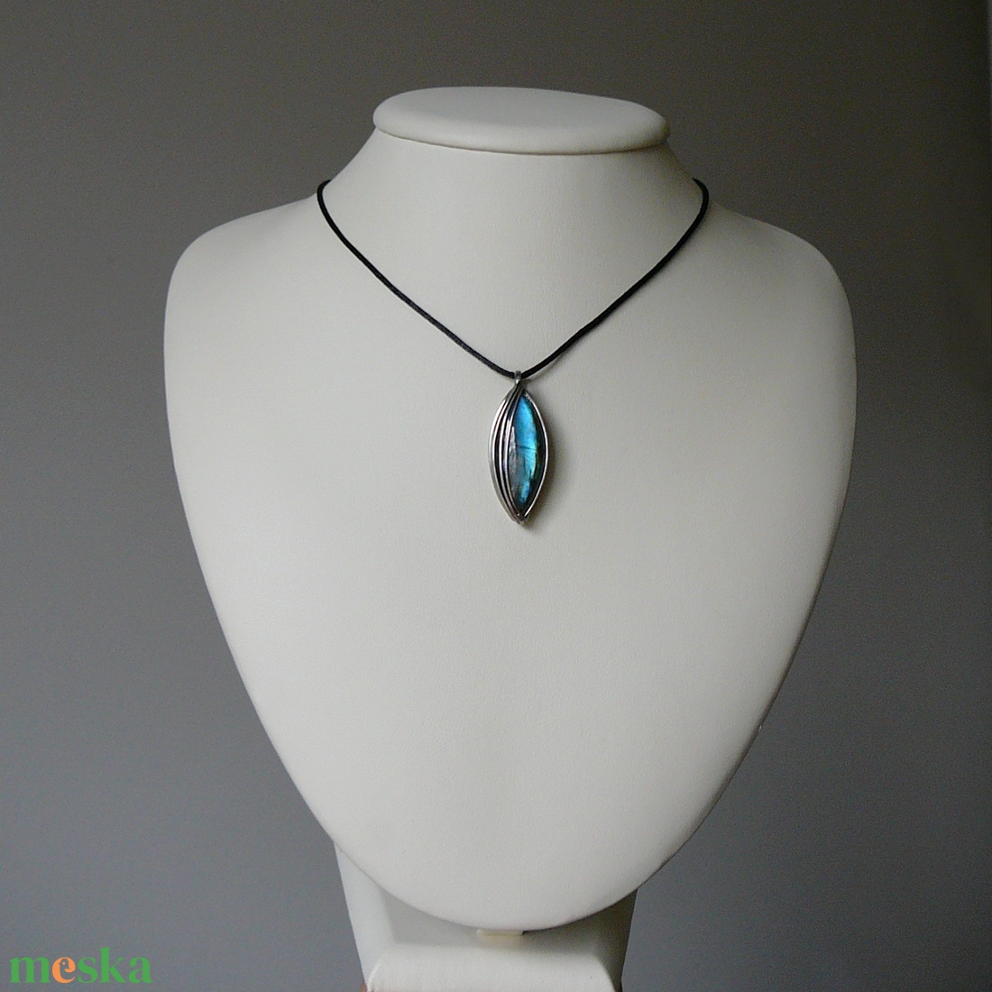 Labradorit medál - ékszer - nyaklánc - medál - Meska.hu