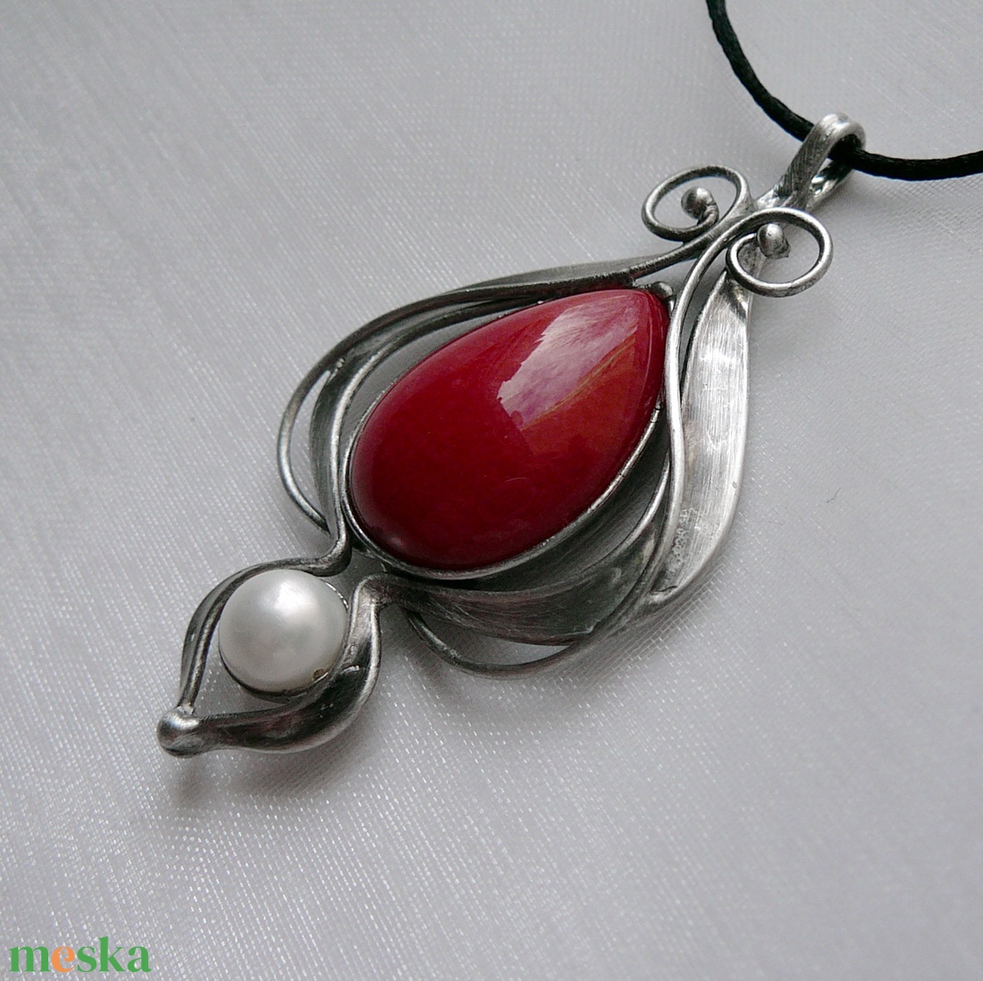 Jáde virág medál - ékszer - nyaklánc - medálos nyaklánc - Meska.hu