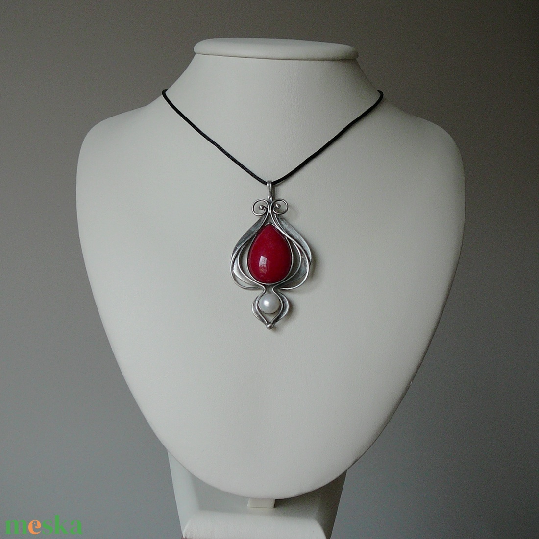 Jáde virág medál - ékszer - nyaklánc - medálos nyaklánc - Meska.hu