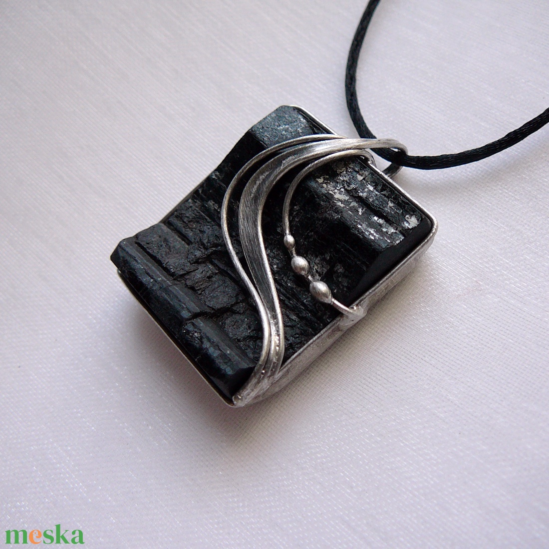 Fekete turmalin medál - ékszer - nyaklánc - medálos nyaklánc - Meska.hu