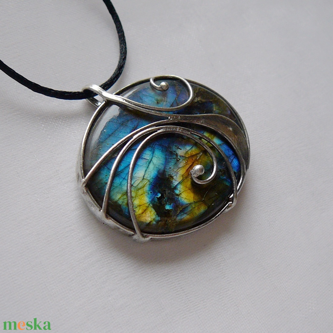 Labradorit medál - ékszer - nyaklánc - medál - Meska.hu