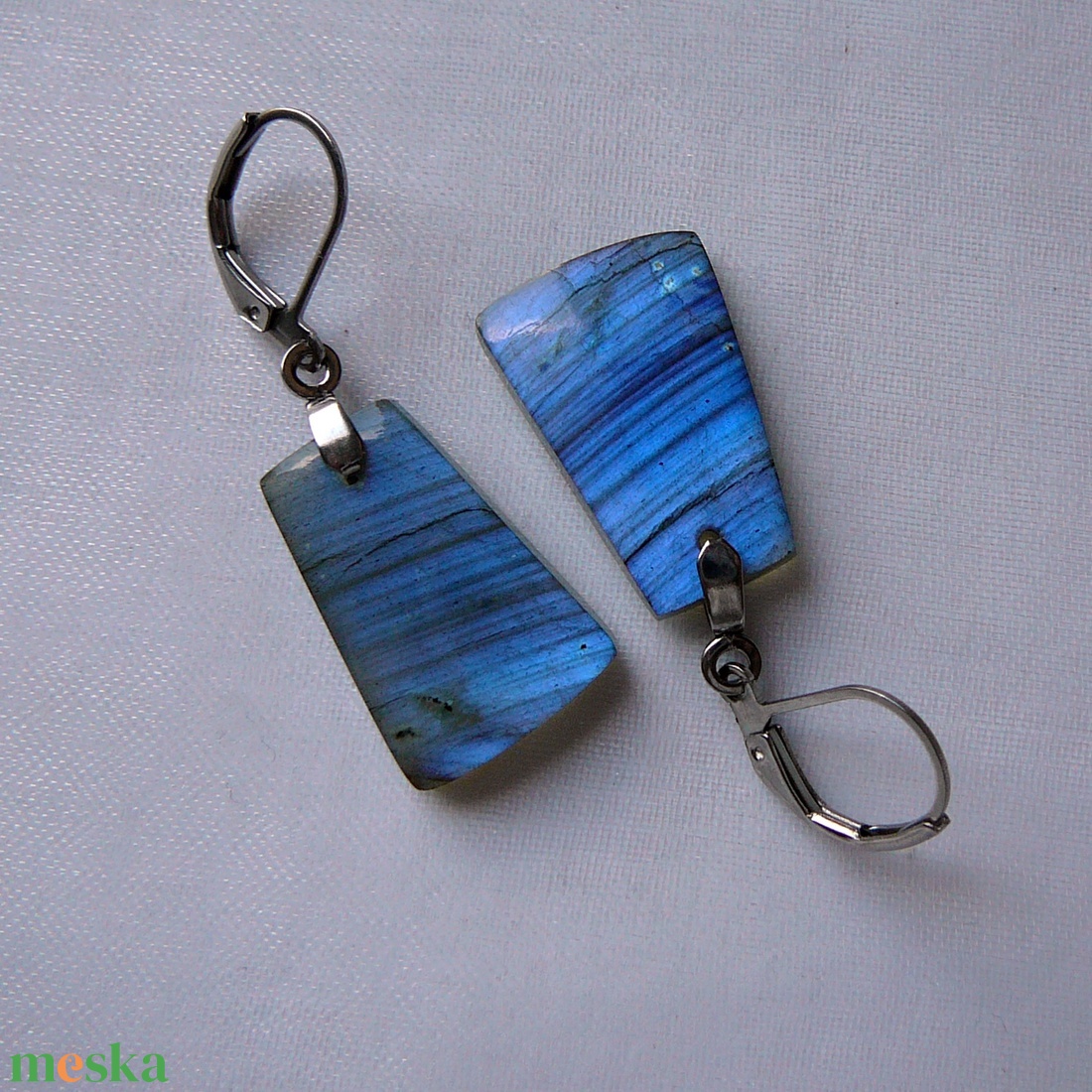 Labradorit fülbevaló - ékszer - fülbevaló - lógó csepp fülbevaló - Meska.hu