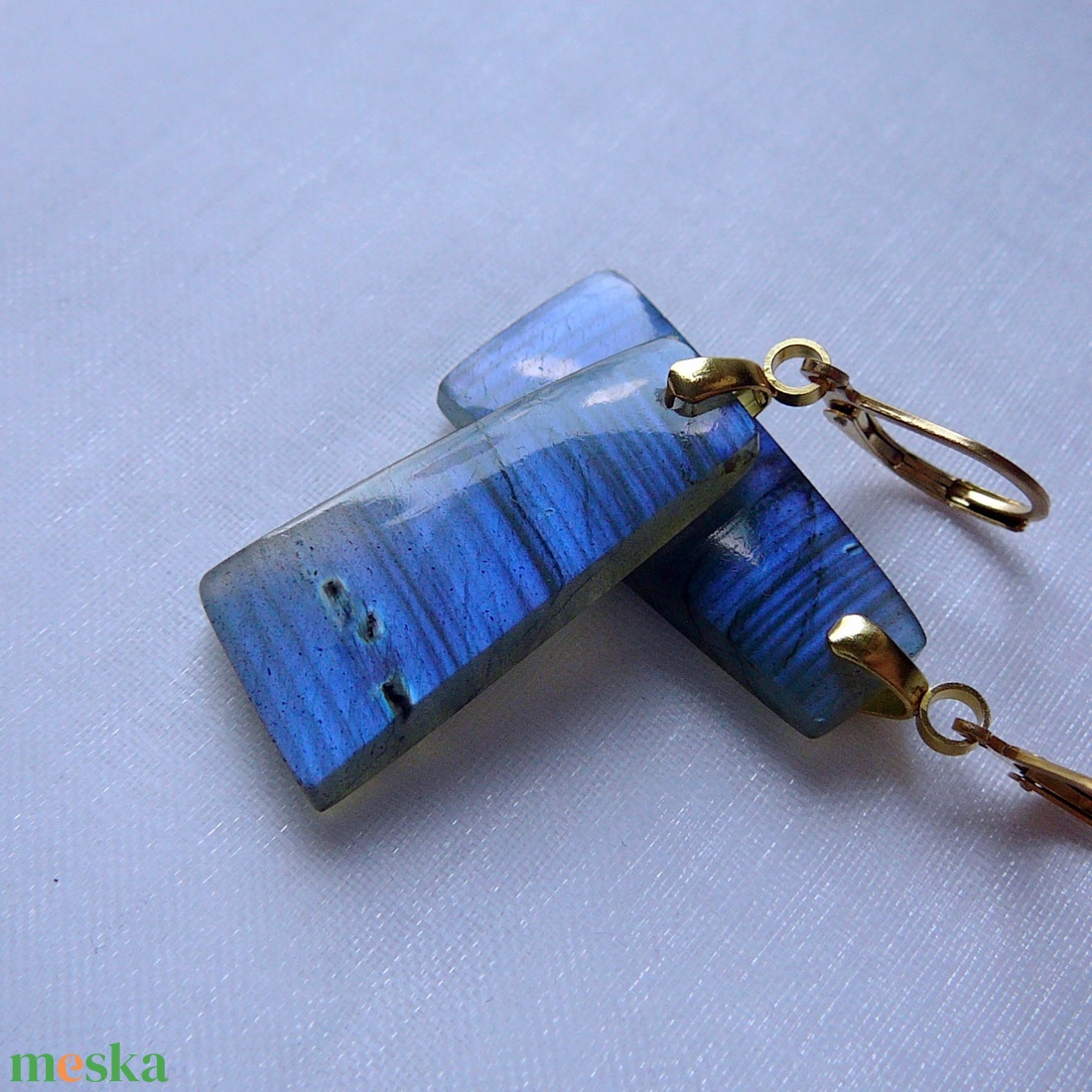 Labradorit fülbevaló - ékszer - fülbevaló - lógó csepp fülbevaló - Meska.hu