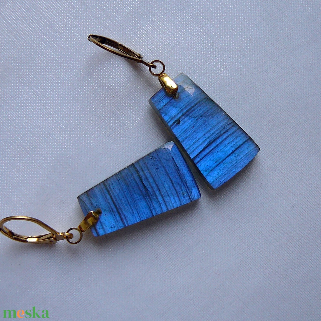 Labradorit fülbevaló - ékszer - fülbevaló - lógó csepp fülbevaló - Meska.hu