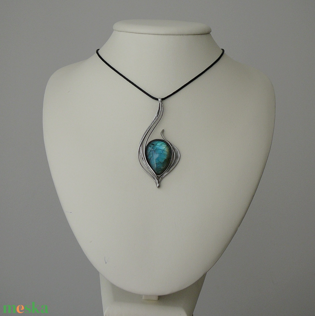 Labradorit medál - ékszer - nyaklánc - medál - Meska.hu