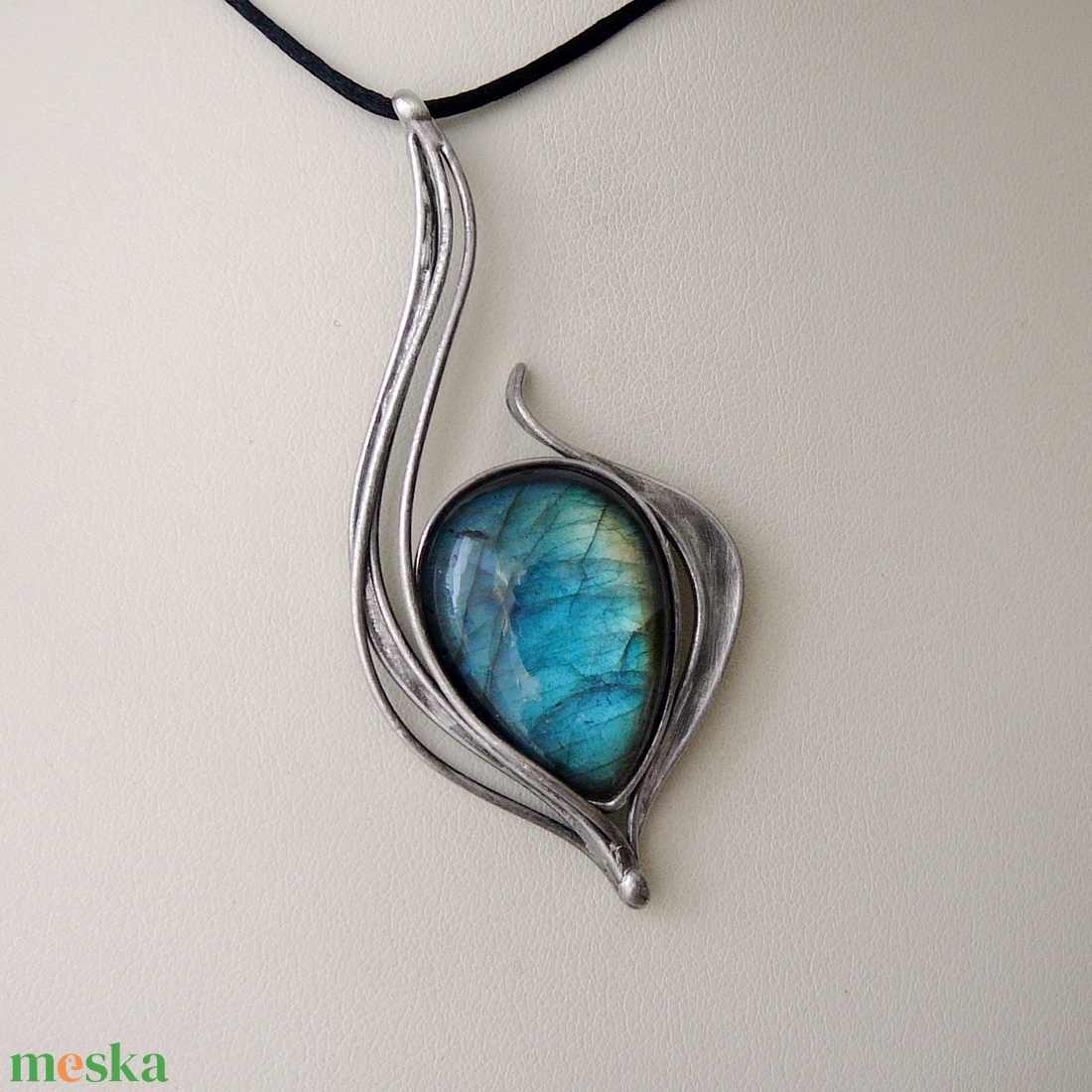 Labradorit medál - ékszer - nyaklánc - medál - Meska.hu