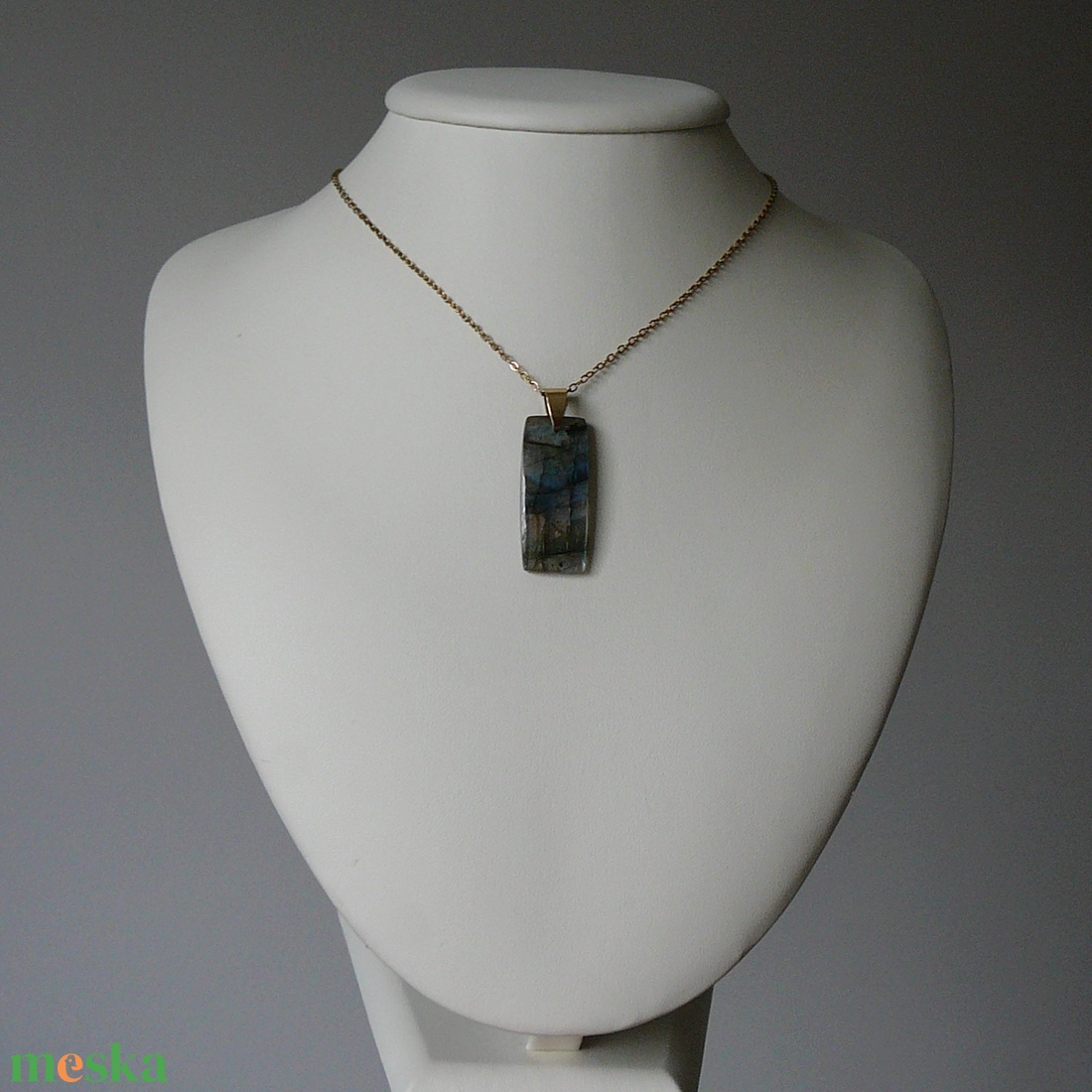 Labradorit medálos nyaklánc - ékszer - nyaklánc - medálos nyaklánc - Meska.hu