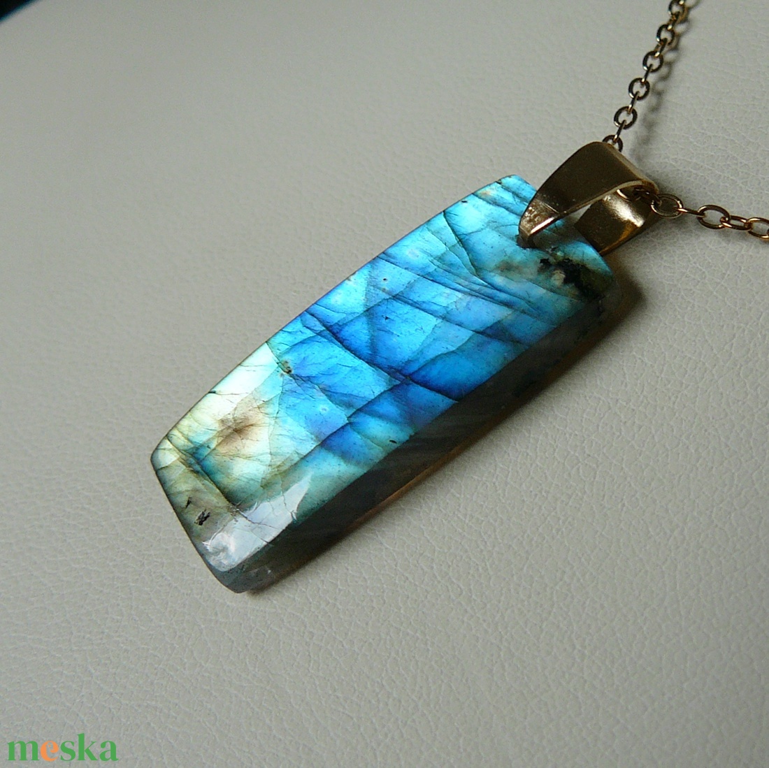 Labradorit medálos nyaklánc - ékszer - nyaklánc - medálos nyaklánc - Meska.hu