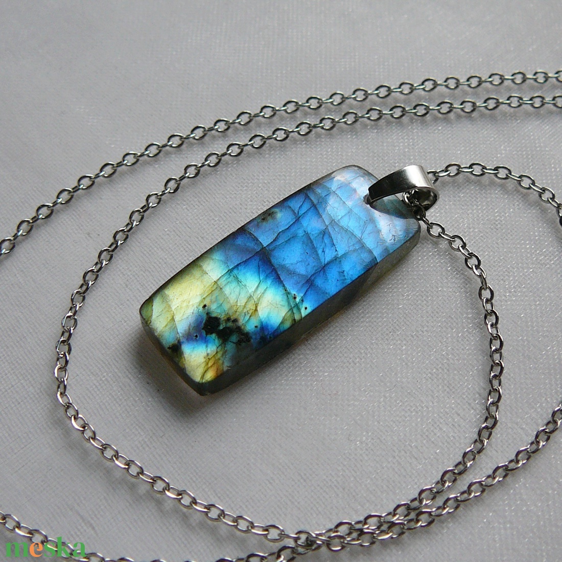 Labradorit medálos nyaklánc - ékszer - nyaklánc - medálos nyaklánc - Meska.hu