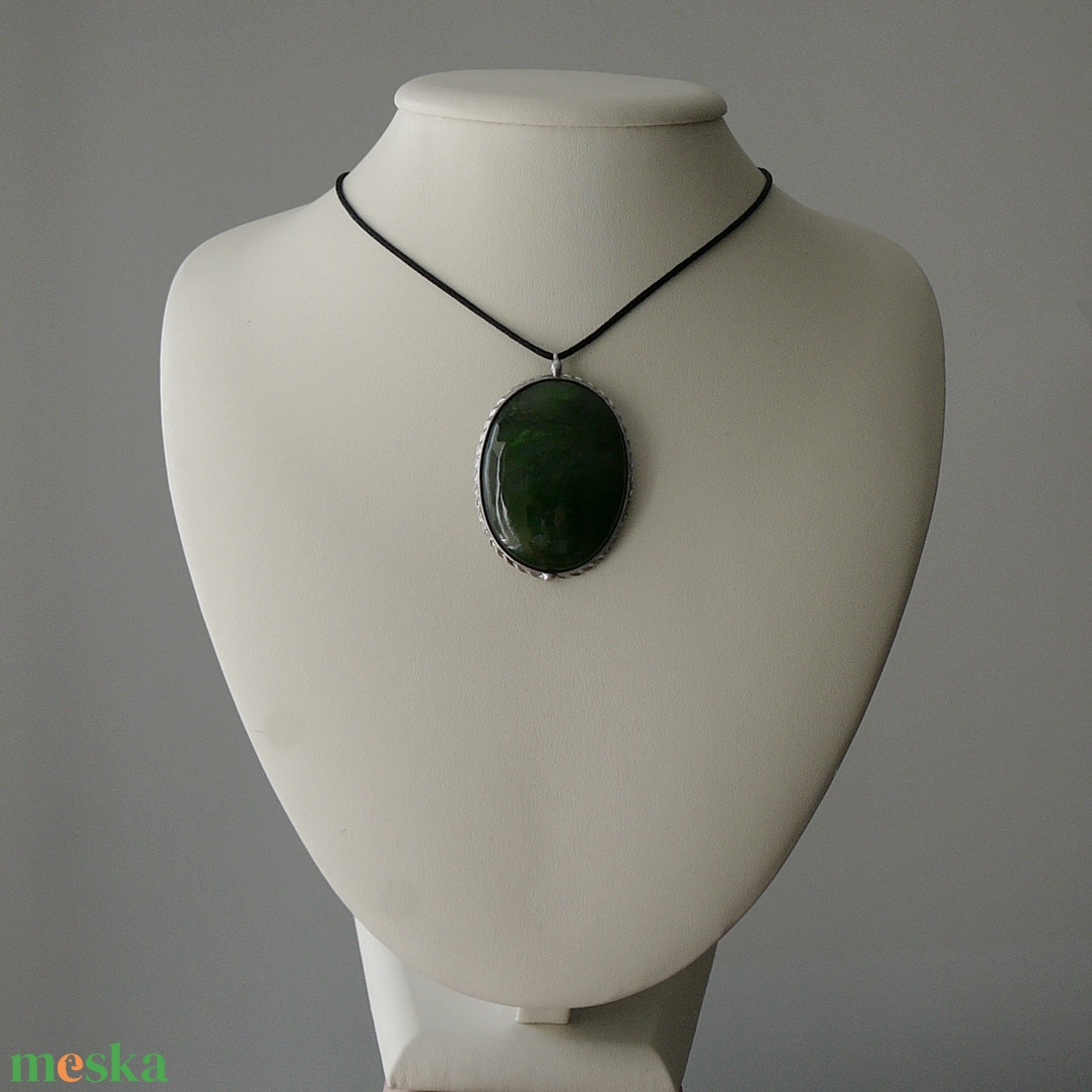 Nefrit medál - ékszer - nyaklánc - medálos nyaklánc - Meska.hu