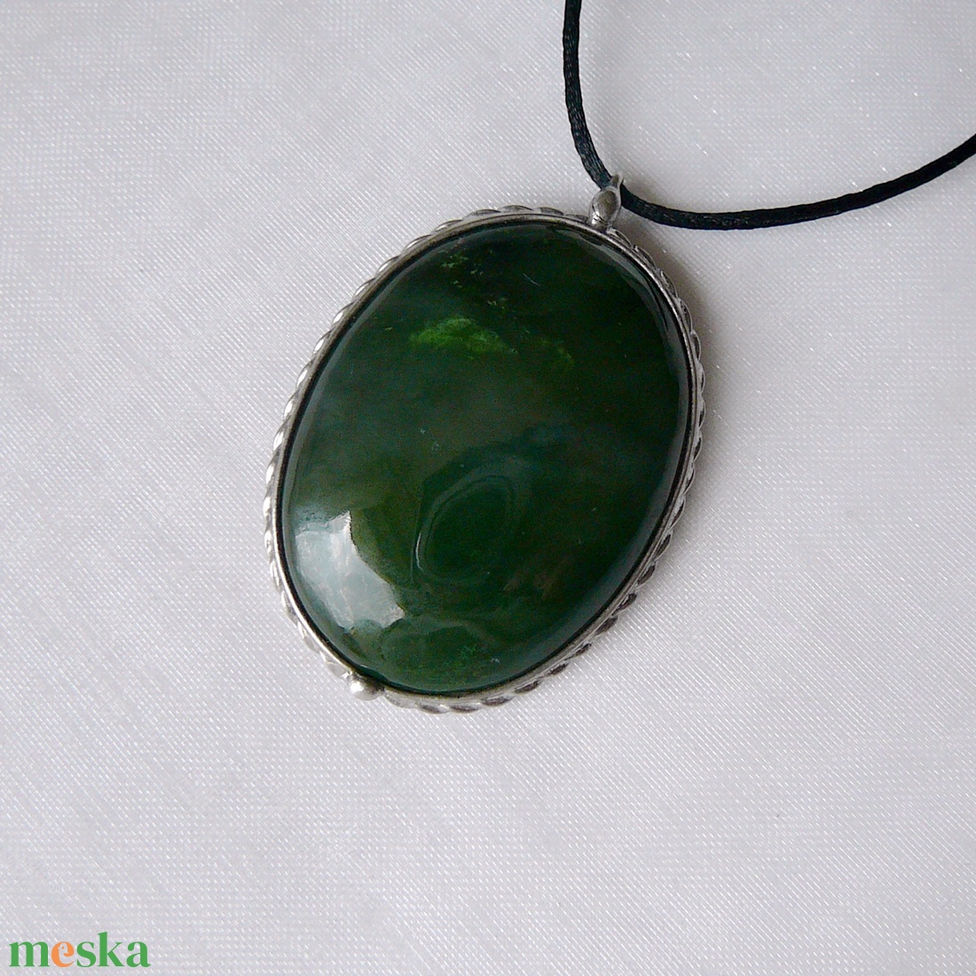 Nefrit medál - ékszer - nyaklánc - medálos nyaklánc - Meska.hu