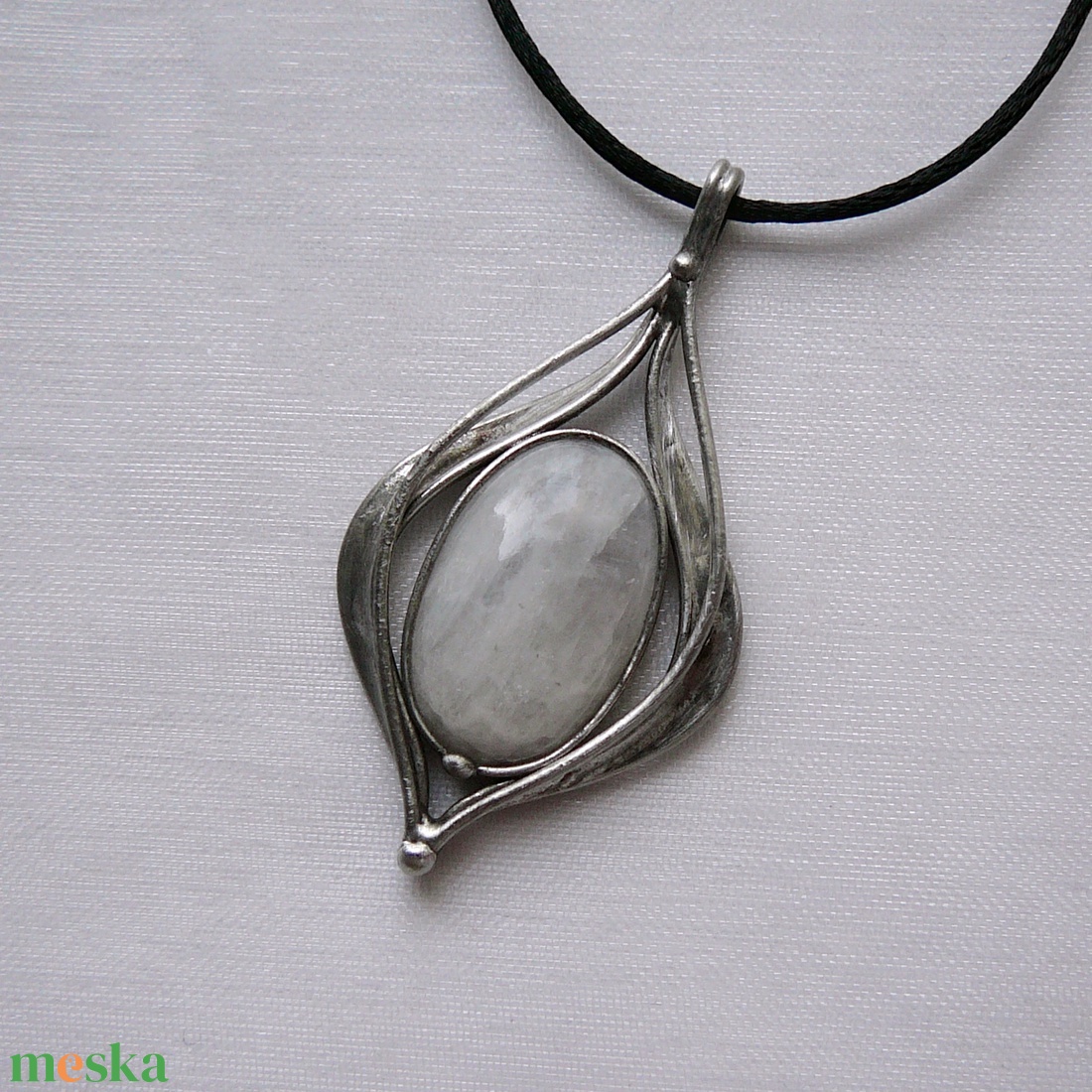 Holdkő medál - ékszer - nyaklánc - medálos nyaklánc - Meska.hu