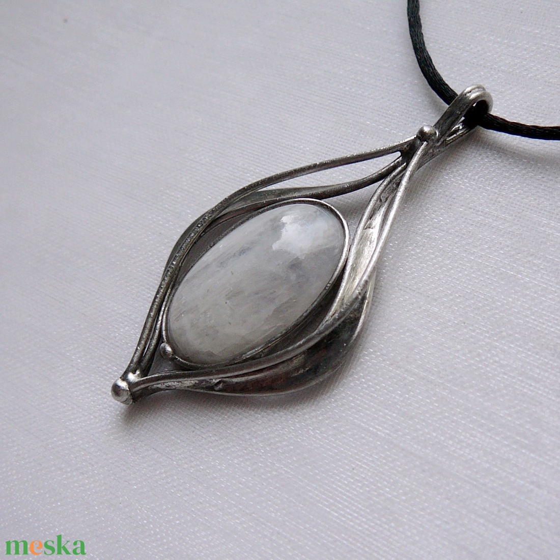 Holdkő medál - ékszer - nyaklánc - medálos nyaklánc - Meska.hu